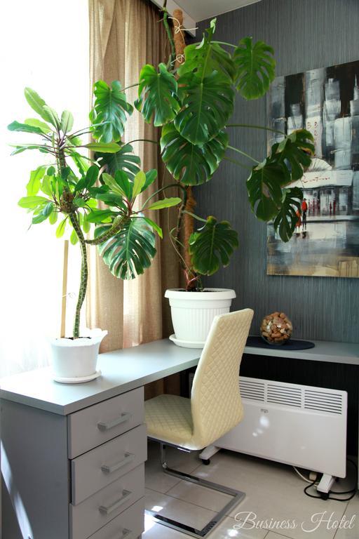 Business Hotel Kharkiv Chambre photo
